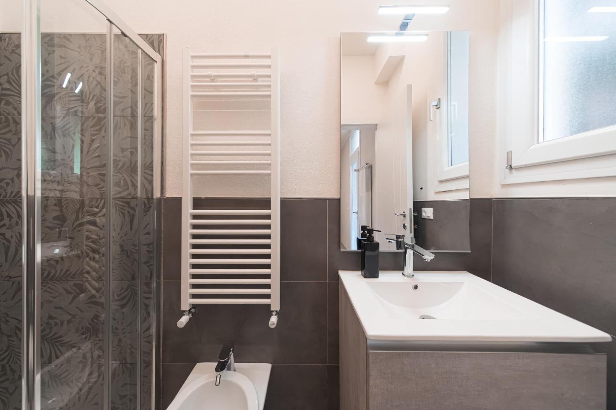 Dall'Arca Suites Bologna Station - Center - Fiera Luaran gambar