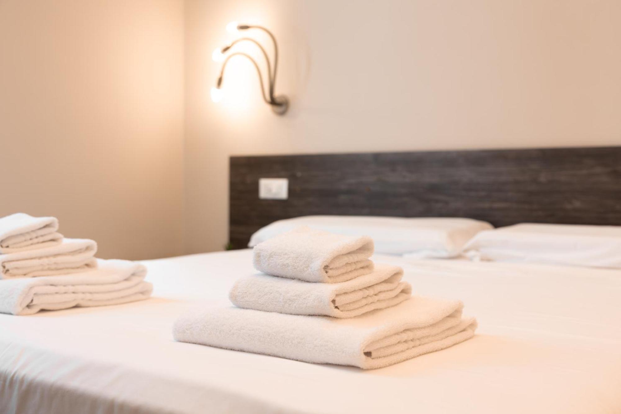 Dall'Arca Suites Bologna Station - Center - Fiera Luaran gambar