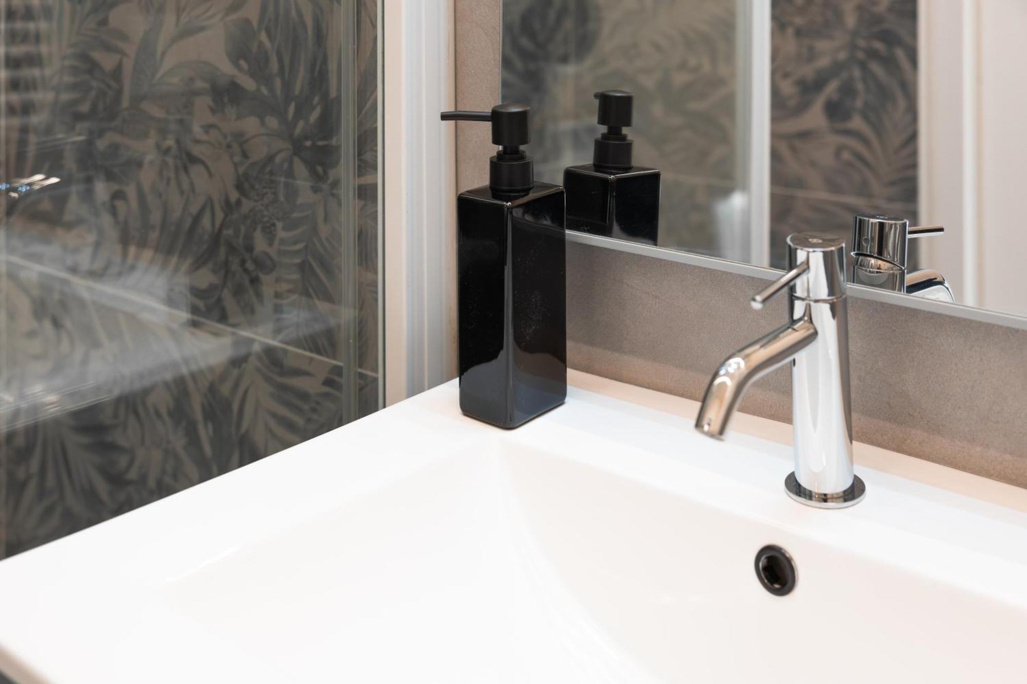 Dall'Arca Suites Bologna Station - Center - Fiera Luaran gambar