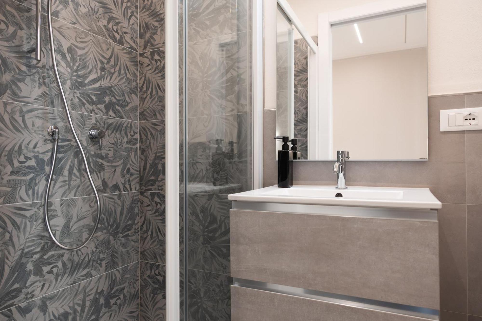 Dall'Arca Suites Bologna Station - Center - Fiera Luaran gambar